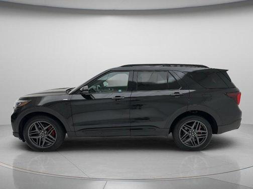 Black Metallic 2025 Ford Explorer ST-Line