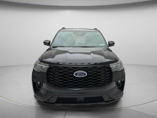 Black Metallic 2025 Ford Explorer ST-Line