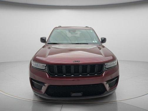 Velvet Red Pearlcoat 2025 Jeep Grand Cherokee Laredo