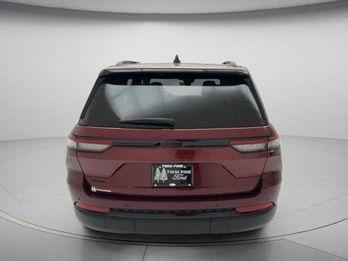 Velvet Red Pearlcoat 2025 Jeep Grand Cherokee Laredo