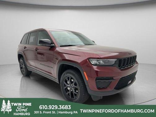 Velvet Red Pearlcoat 2025 Jeep Grand Cherokee Laredo