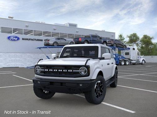 Oxford White 2026 Ford Bronco Outer Banks