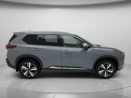 Boulder Gray Pearl 2023 Nissan Rogue SL