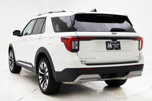 Star White 2026 Ford Explorer Platinum