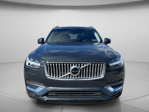 Gray Metallic 2022 Volvo XC90 T6 Inscription 7 Passenger
