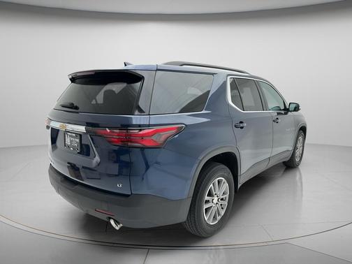 Northsky Blue Metallic 2023 Chevrolet Traverse LT Cloth