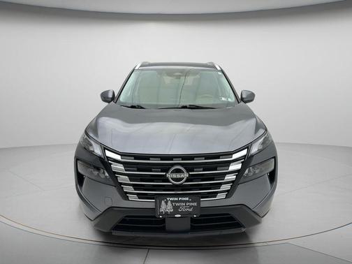 Gun Metallic 2024 Nissan Rogue SV