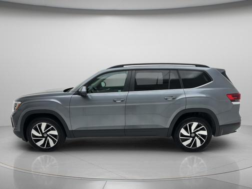 Platinum Gray Metallic 2025 Volkswagen Atlas 2.0T SE