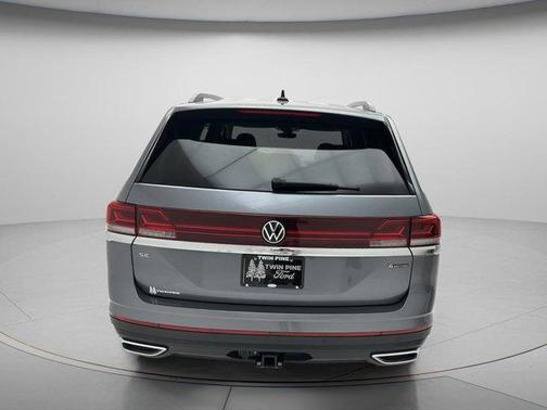 Platinum Gray Metallic 2025 Volkswagen Atlas 2.0T SE