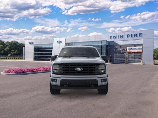 Avalanche 2026 Ford F-150 XLT