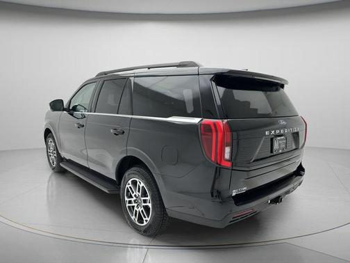 Black Metallic 2025 Ford Expedition Active