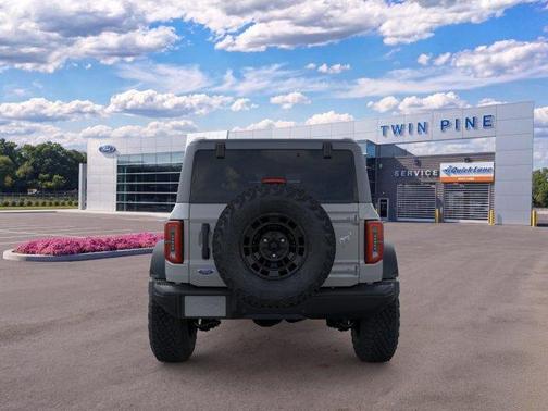 Avalanche Gray 2026 Ford Bronco Badlands