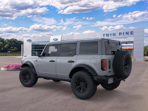 Avalanche Gray 2026 Ford Bronco Badlands