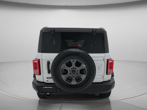 Oxford White 2025 Ford Bronco Big Bend