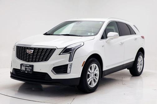 Crystal White Tri-Coat 2023 Cadillac XT5 Luxury