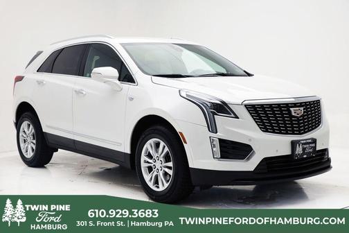 Crystal White Tri-Coat 2023 Cadillac XT5 Luxury