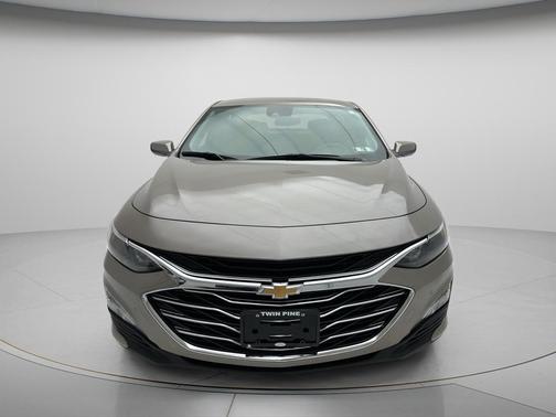 Mineral Gray Metallic 2024 Chevrolet Malibu LT
