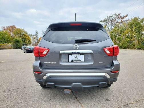 2017 Nissan Pathfinder S