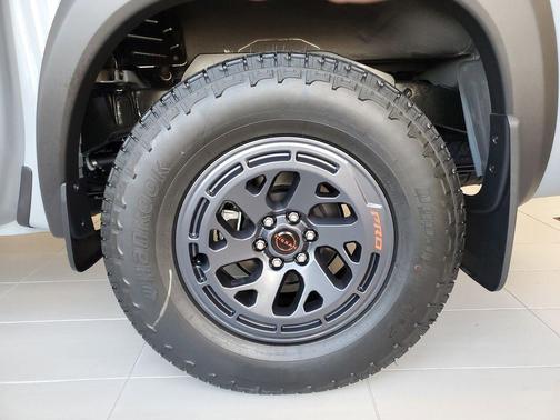 2025 Nissan Frontier PRO-X