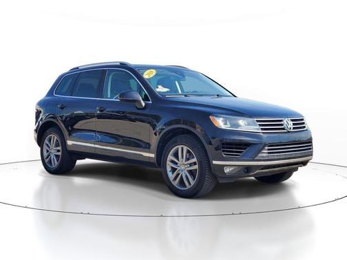Black 2016 Volkswagen Touareg Lux
