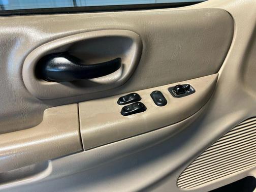 2001 Ford F-150 Short Bed 4D