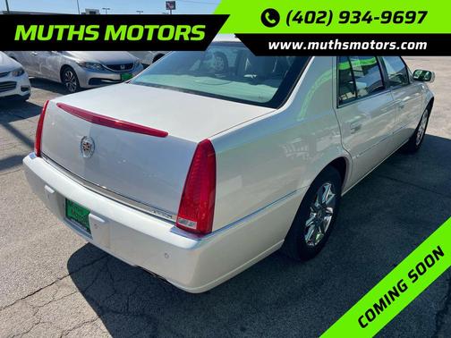 2010 Cadillac DTS Luxury Collection
