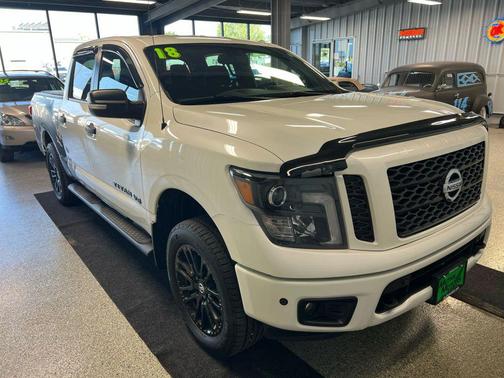 2018 Nissan Titan SV