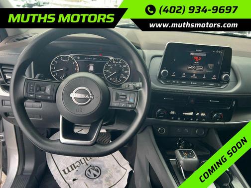 2022 Nissan Rogue SV