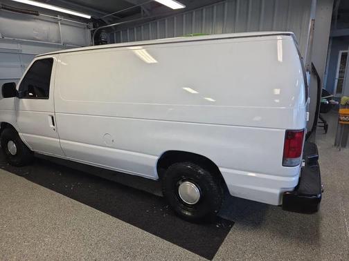 2002 Ford E150 Cargo