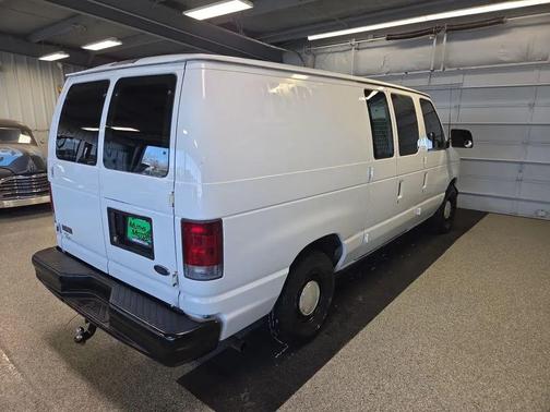 2002 Ford E150 Cargo