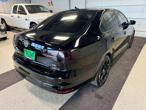 Black Uni 2016 Volkswagen Jetta 1.4T SE