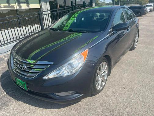 2013 Hyundai SONATA SE