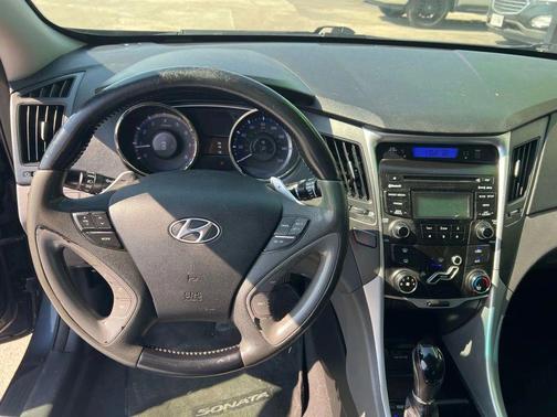 2013 Hyundai SONATA SE
