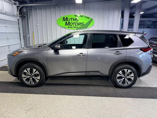 Gun Metallic 2022 Nissan Rogue SV
