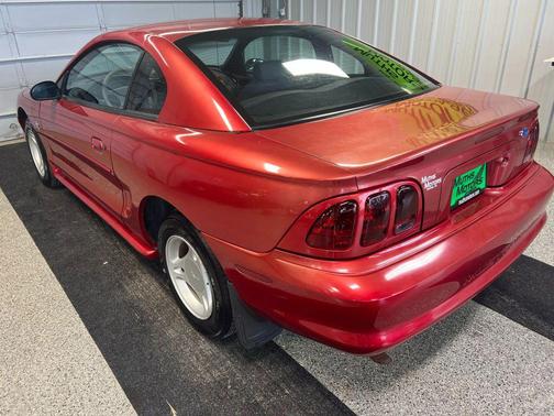 1996 Ford Mustang Base