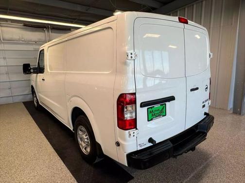 2014 Nissan NV Cargo NV2500 HD SV Van 3D
