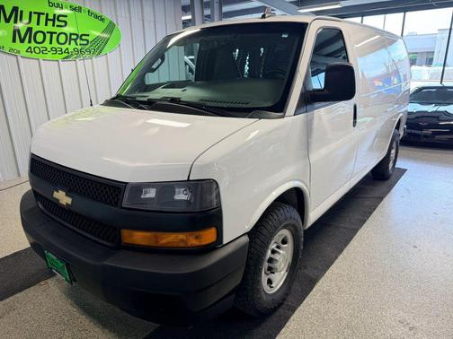 Summit White 2019 Chevrolet Express 2500 Work Van