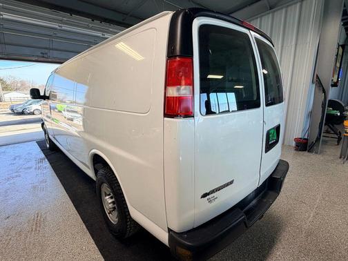 2017 Chevrolet Express 2500 LS