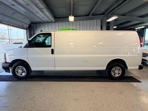 2017 Chevrolet Express 2500 LS
