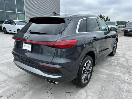 2025 Audi Q5 2.0T quattro Premium