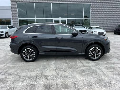 2025 Audi Q5 2.0T quattro Premium