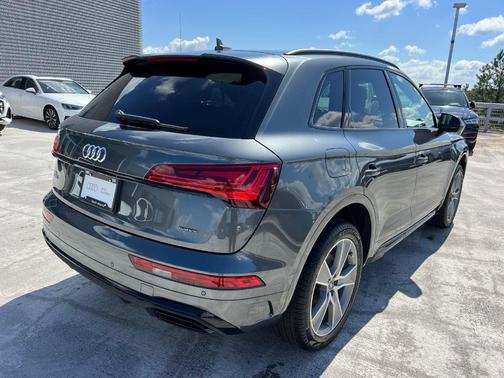 2025 Audi Q5 45 S line quattro Premium
