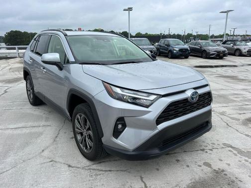 2023 Toyota RAV4 Hybrid XLE Premium