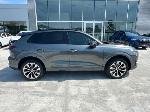 Daytona Gray Pearl 2026 Audi Q3 S line