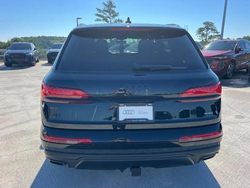 Mythos Black Metallic 2026 Audi Q7 45 Premium