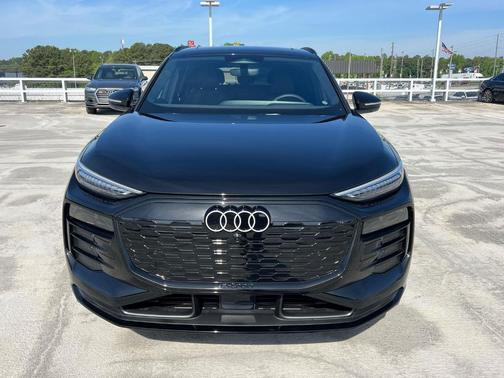 2025 Audi Q6 e-tron Premium