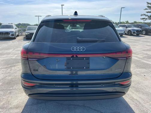 2025 Audi Q6 e-tron Premium