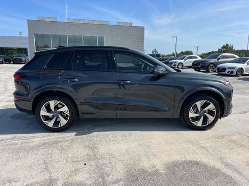 2025 Audi Q6 e-tron Premium