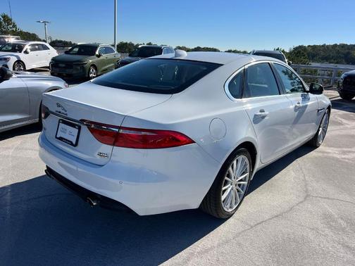 2020 Jaguar XF 30t Prestige