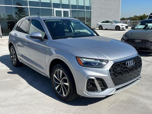 2025 Audi Q5 45 S line quattro Premium